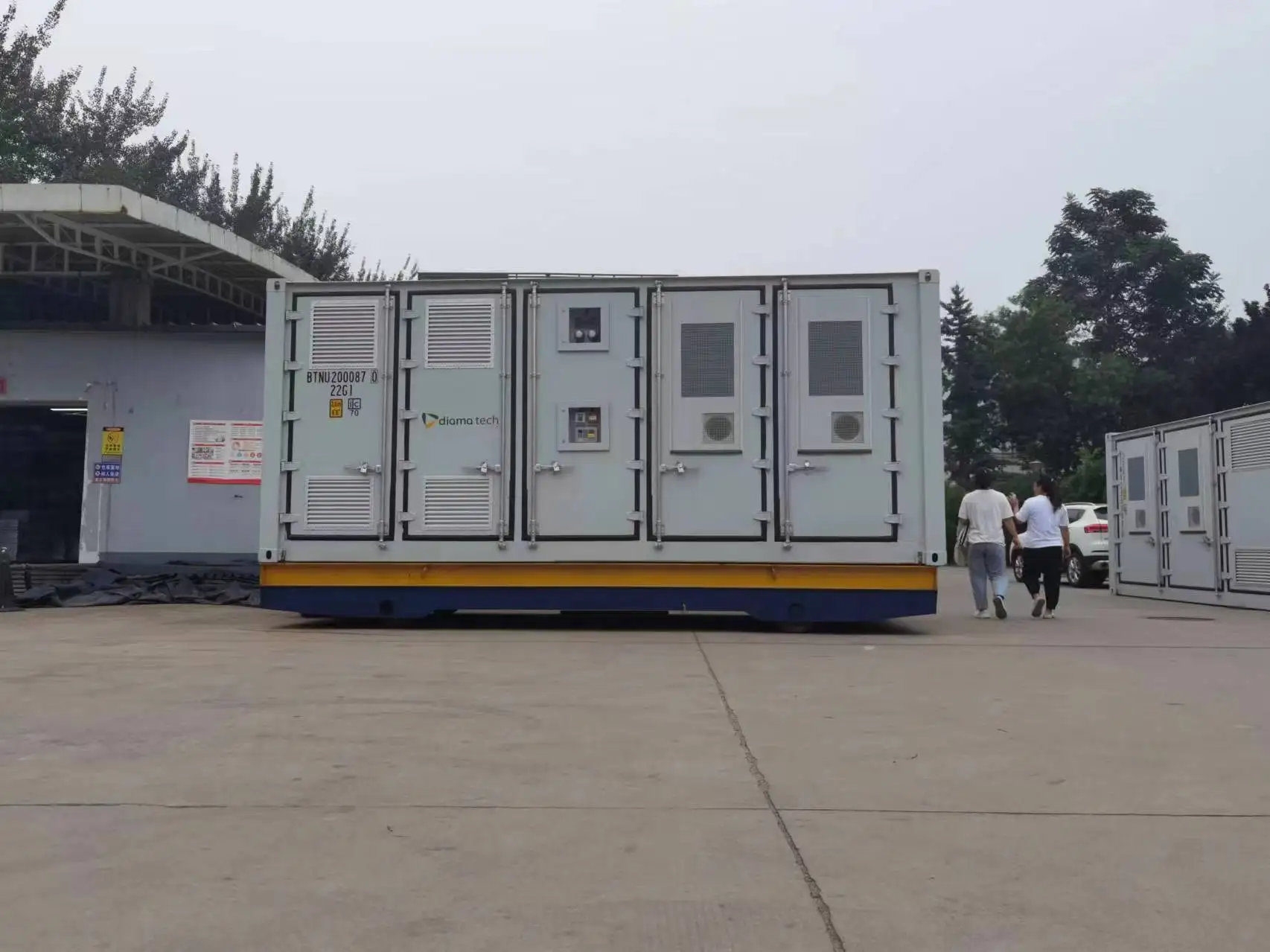 High-Efficiency Air-Cooled Power Conversion System with LiFePO4 Battery for Solar Energy Storage - Juhang