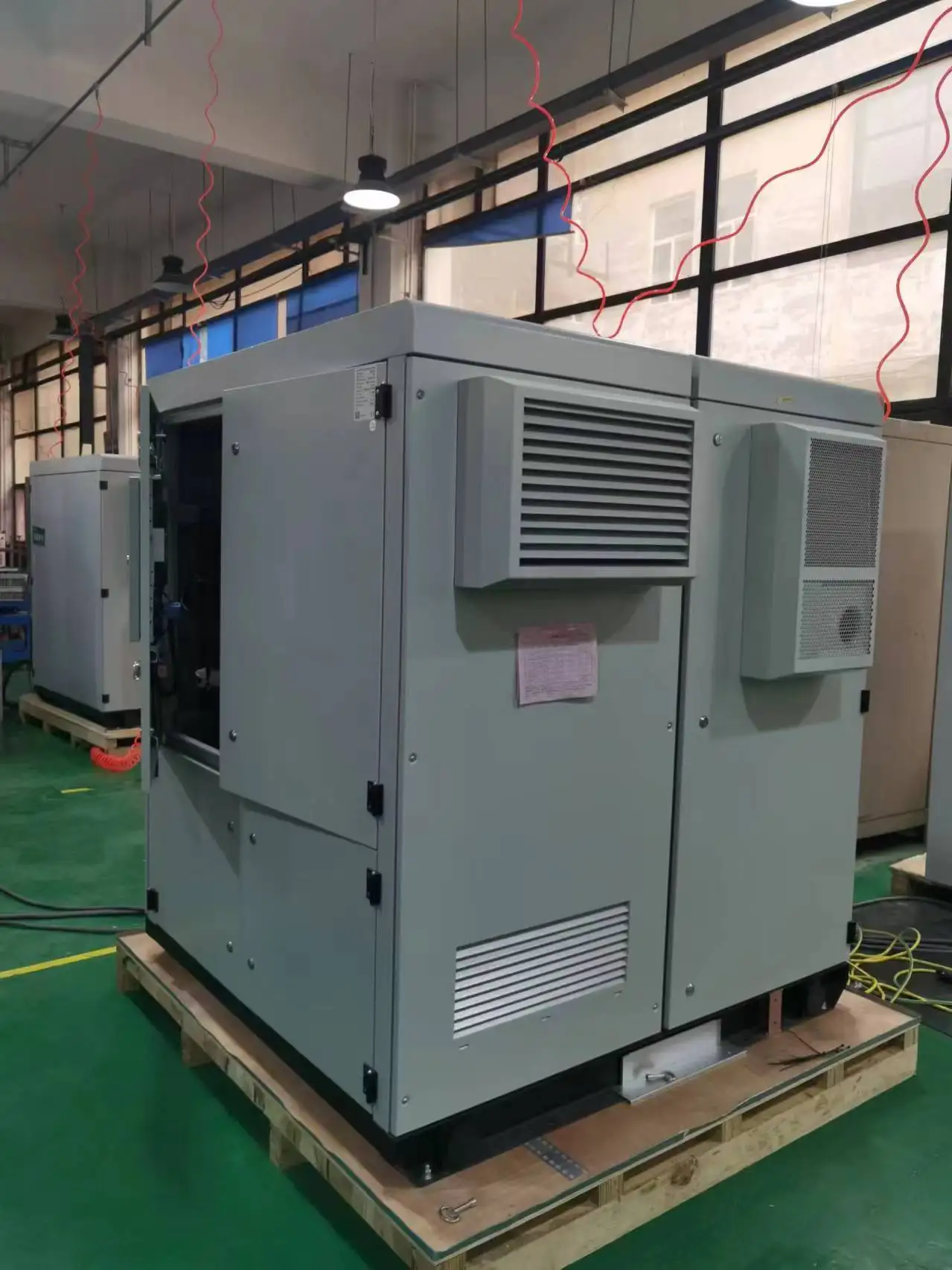 High-Efficiency Air-Cooled Power Conversion System with LiFePO4 Battery for Solar Energy Storage - Juhang