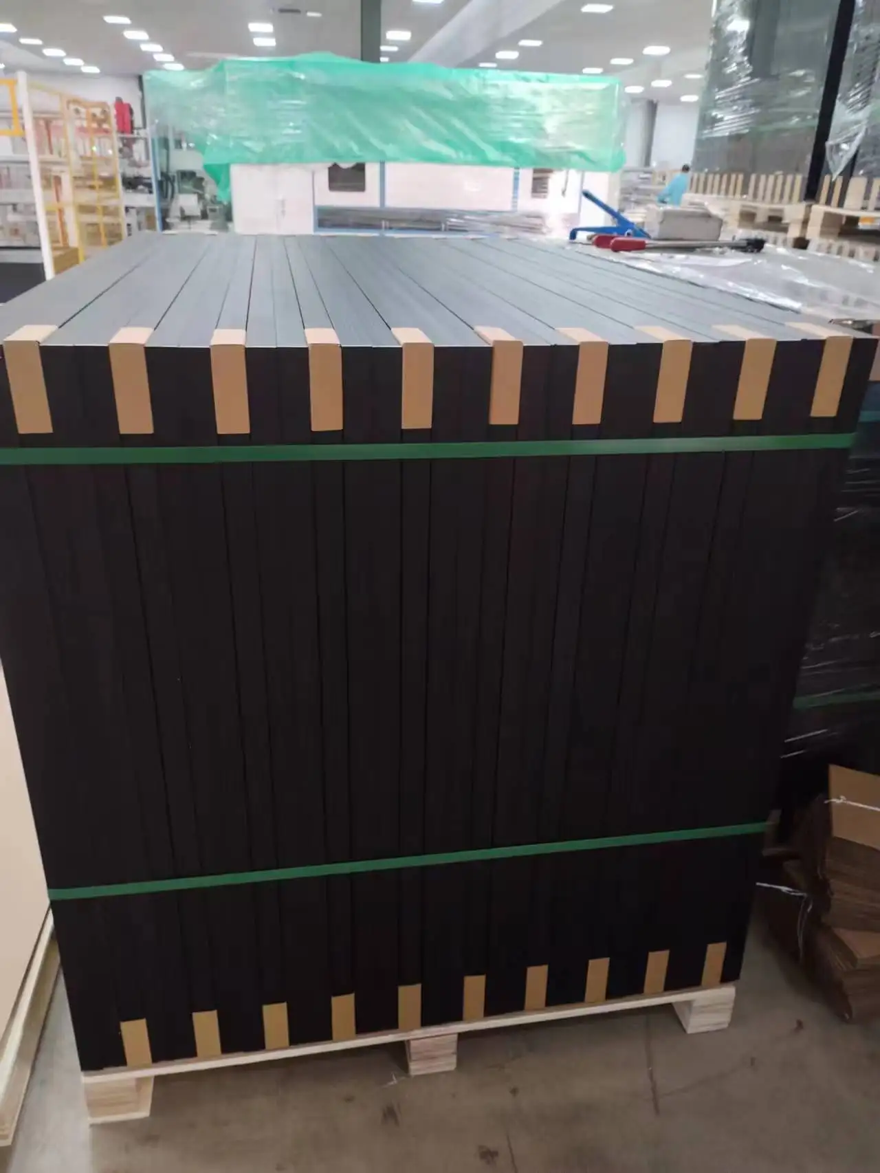450W-700W All Black Solar Panels | Mono & Poly Options | High Efficiency | Tanfon
