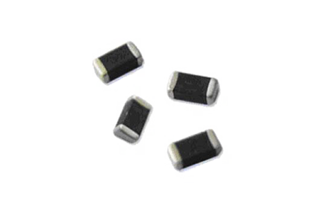 A0805 Multilayer Varistor 18V Working Voltage 24.5V Breakdown Voltage for Circuit Protection in Renewable Energy Systems