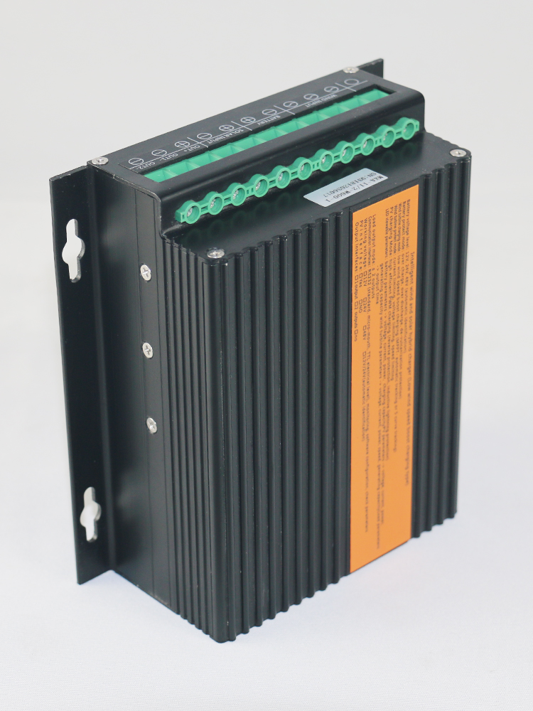 Wind Solar Hybrid MPPT Charge Controller 400w~1000w Wind 200w~1000w Solar 12V 24V Auto 48V for Off-Grid Renewable Systems