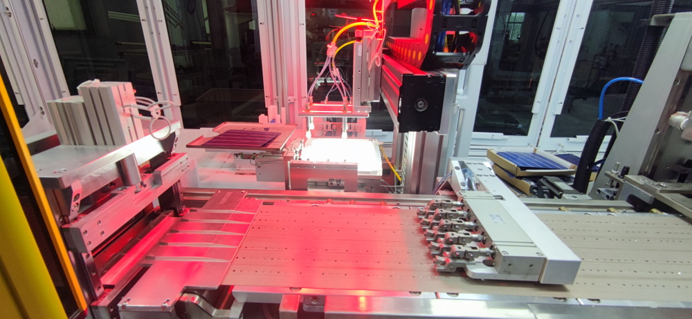 Solar Panel Tabber Stringer Machine 1200 PCS/Hour 156-166mm Cells Welding for PV Module Manufacturing Ooitech