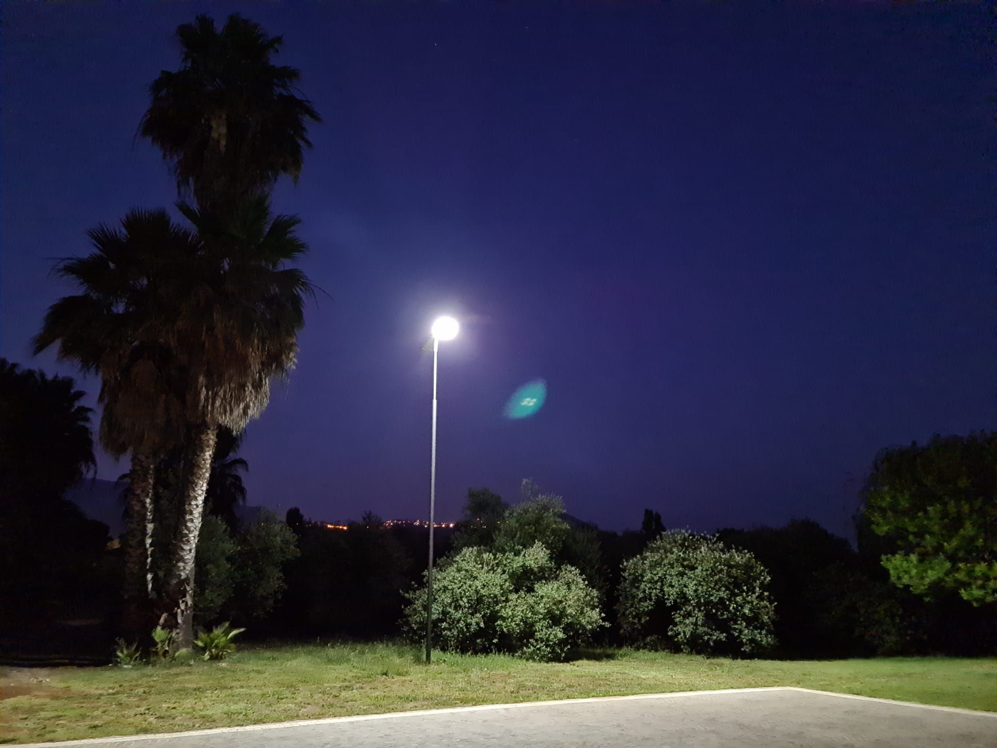 Solar Street Light 30W-400W Integrated All-in-One Solar Lighting for Outdoor, Rural Park and Engineering Road Lighting